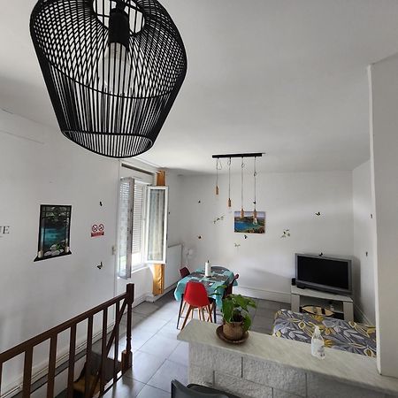 Appartement Duplex F2 Tout Confort Proche Centre Ville Avec Parking Gratuit Montluçon Kültér fotó