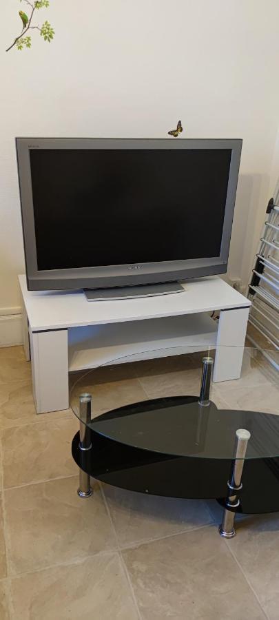 Appartement Duplex F2 Tout Confort Proche Centre Ville Avec Parking Gratuit Montluçon Kültér fotó