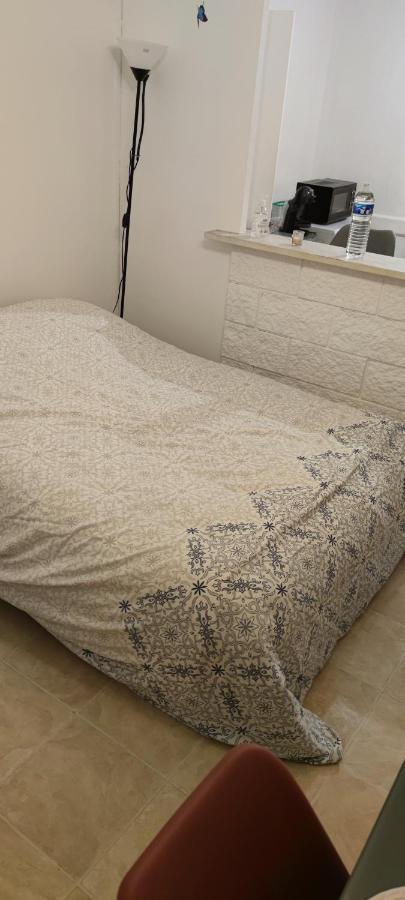 Appartement Duplex F2 Tout Confort Proche Centre Ville Avec Parking Gratuit Montluçon Kültér fotó