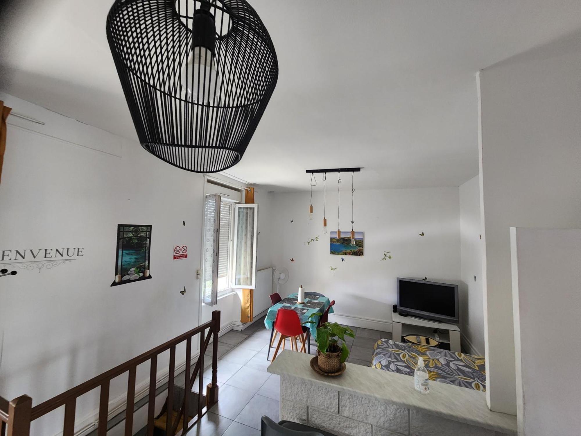 Appartement Duplex F2 Tout Confort Proche Centre Ville Avec Parking Gratuit Montluçon Kültér fotó